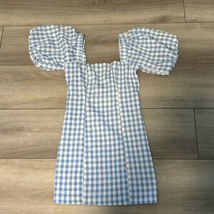 Blue gingham puff sleeve dresss
